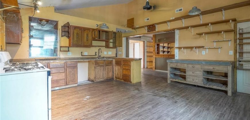 Homes for Sale in Kansas City, MO 64116 | 626 NE 41st Terrace