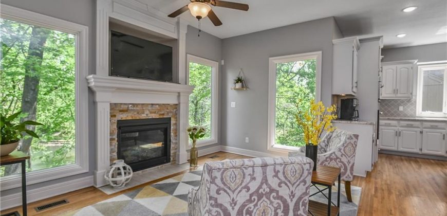 Homes for Sale in Parkville, MO 64152 | 6195 N White Oak Drive