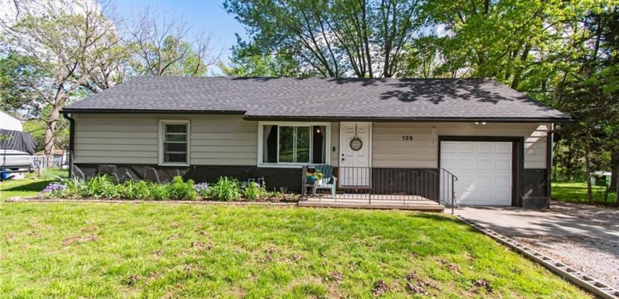 Homes for Sale in Claycomo, MO 64119 | 135 E Longfellow Street