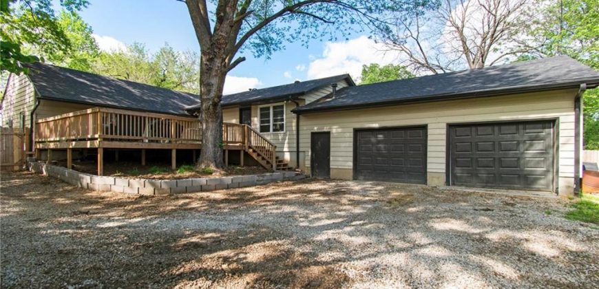 Homes for Sale in Claycomo, MO 64119 | 135 E Longfellow Street