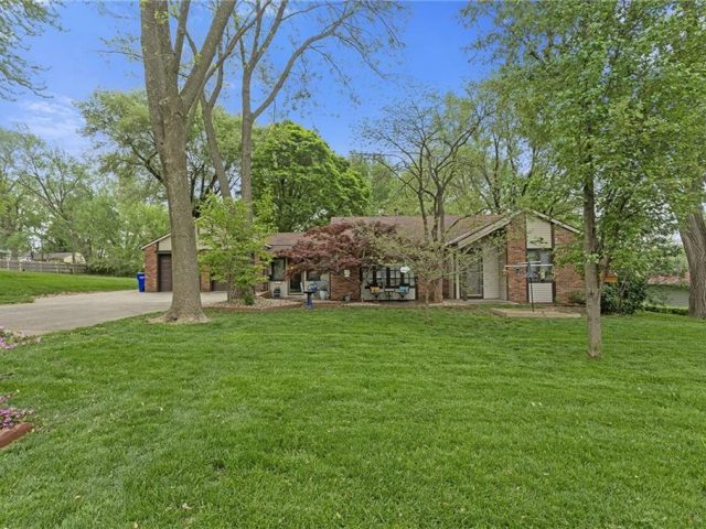 Homes for Sale in Kansas City, MO 64118 | 501 NE 74th Terrace