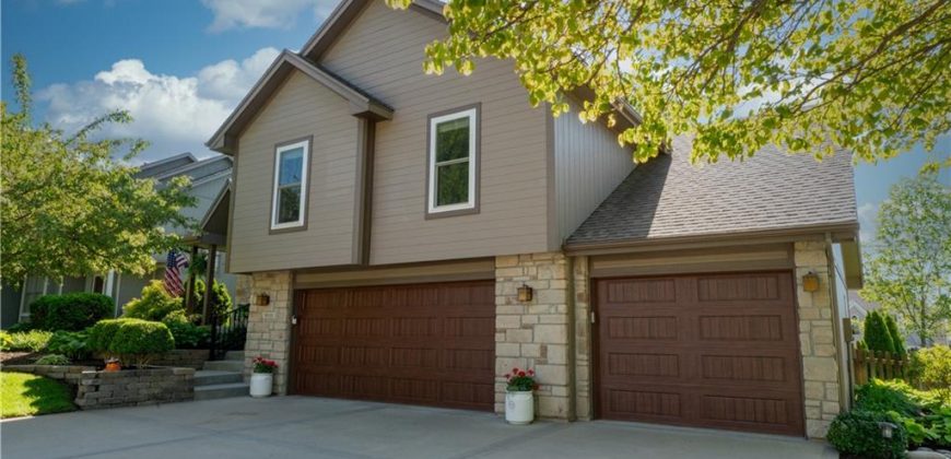 Homes for Sale in Kansas City, MO 64157 | 9808 N Hedges Avenue