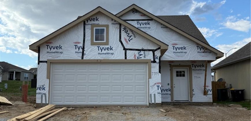 Homes for Sale in Kansas City, MO 64163 | 7812  122nd Street