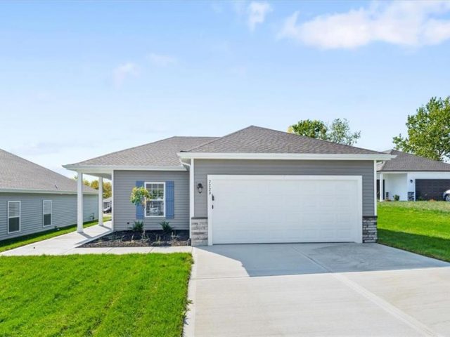 Homes for Sale in Kansas City, MO 64163 | 12209 N Rhode Court