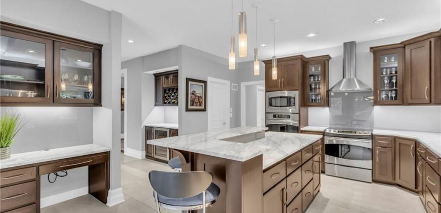 Homes for Sale in Kansas City, MO 64116 | 6 NW Briar Point Drive