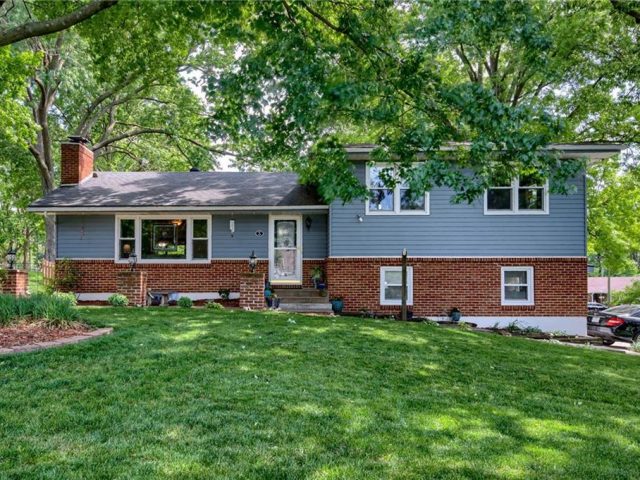 Homes for Sale in Kansas City, MO 64118 | 3 NE 81st Street