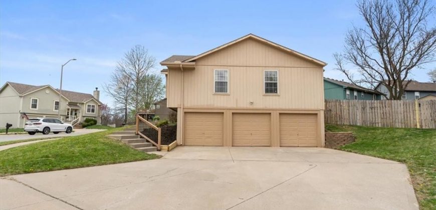 Homes for Sale in Kansas City, MO 64157 | 8409  107th Street