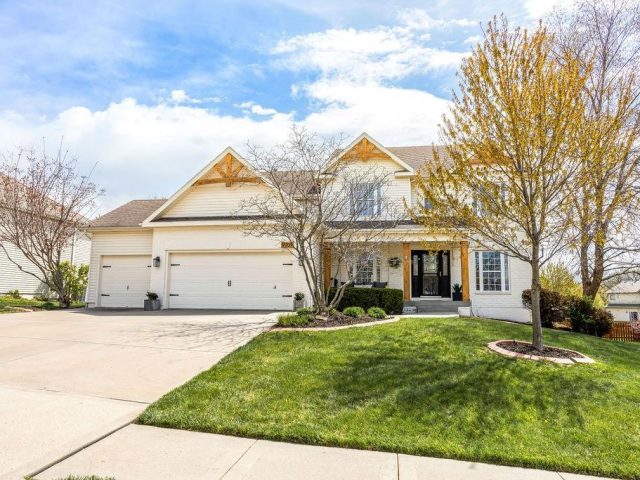 Homes for Sale in Kansas City, MO 64157 | 9709 N Farley Avenue