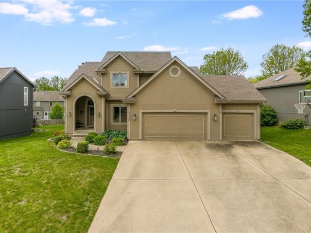 Homes for Sale in Kansas City, MO 64158 | 7428 N SMALLEY Avenue