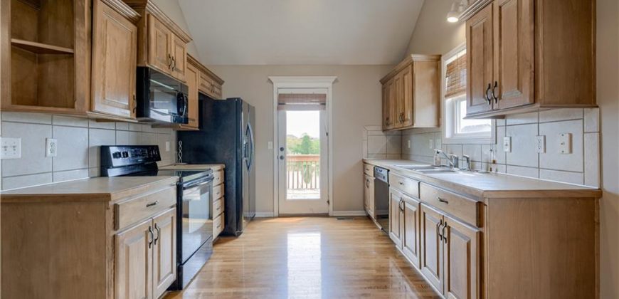 Homes for Sale in Kansas City, MO 64157 | 10205 N Lewis Avenue