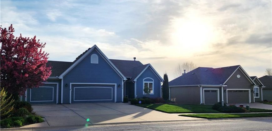 Homes for Sale in Smithville, MO 64089 | 1910  Lake Drive