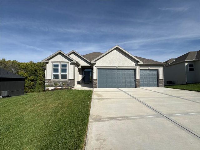 Homes for Sale in Platte City, MO 64079 | 12710 NW Bittersweet Drive