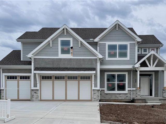 Homes for Sale in Kansas City, MO 64157 | 7601 NE 103rd Terrace