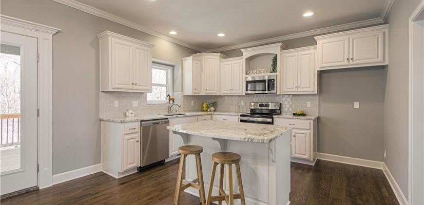 Homes for Sale in Kansas City, MO 64156 | 11807 N Bellaire Avenue