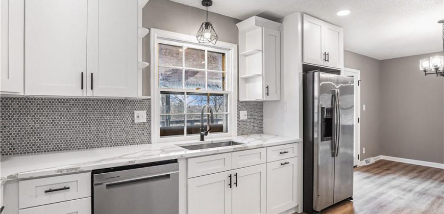 Homes for Sale in Parkville, MO 64152 | 10609 NW Meadow Lane Drive