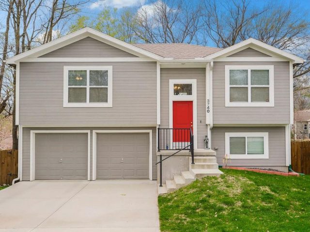Homes for Sale in Kansas City, MO 64116 | 3740 N Park Avenue