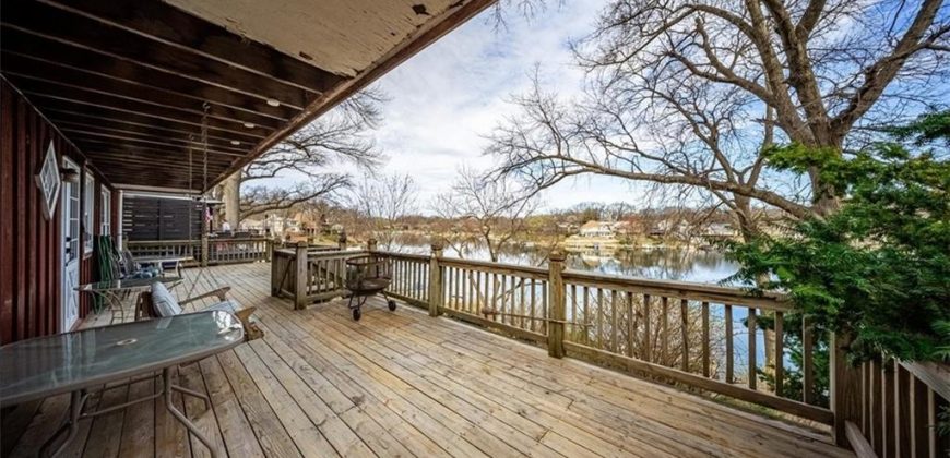 Homes for Sale in Kansas City, MO 64151 | 817 NW South Shore Drive