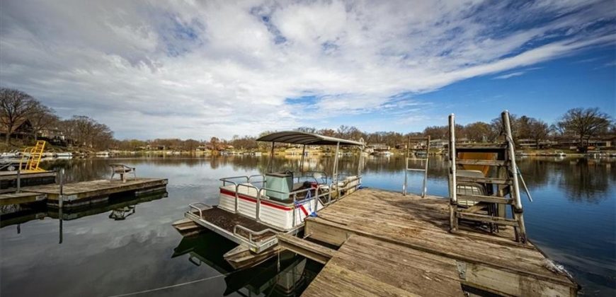 Homes for Sale in Kansas City, MO 64151 | 817 NW South Shore Drive
