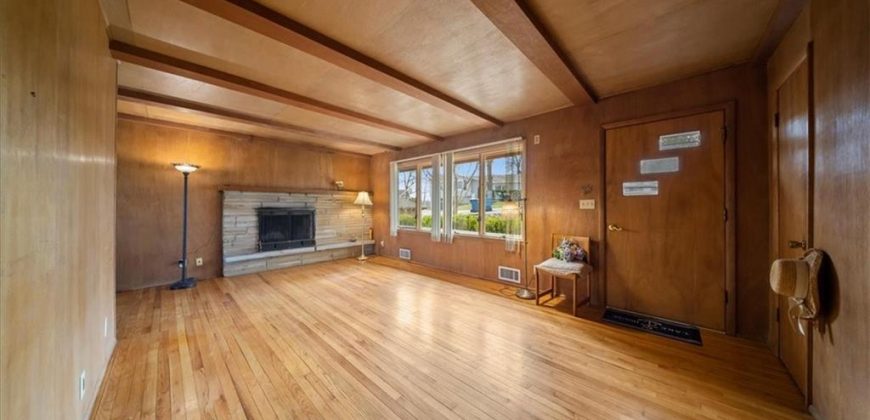 Homes for Sale in Kansas City, MO 64151 | 817 NW South Shore Drive