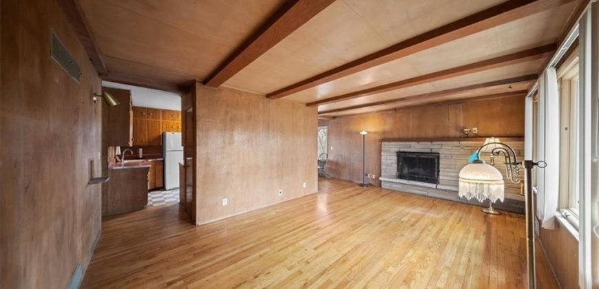 Homes for Sale in Kansas City, MO 64151 | 817 NW South Shore Drive