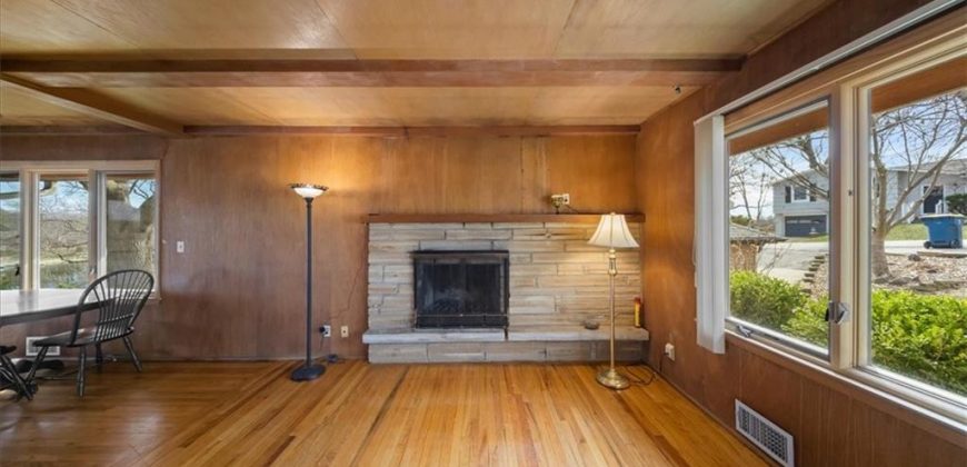 Homes for Sale in Kansas City, MO 64151 | 817 NW South Shore Drive