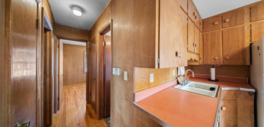 Homes for Sale in Kansas City, MO 64151 | 817 NW South Shore Drive
