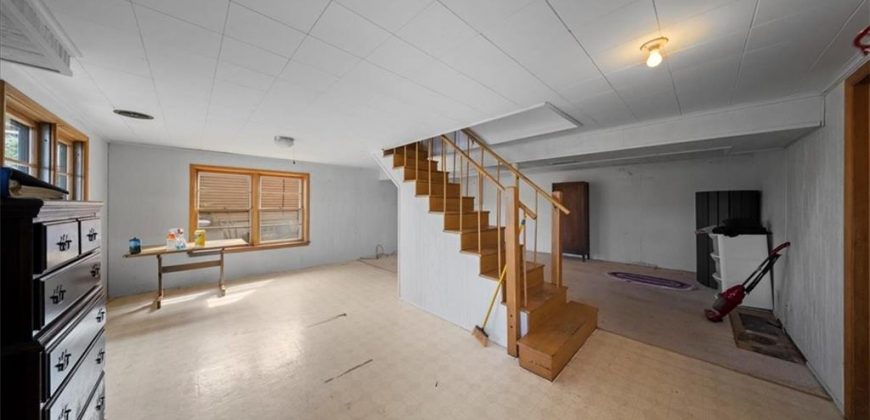 Homes for Sale in Kansas City, MO 64151 | 817 NW South Shore Drive