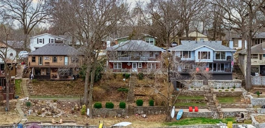Homes for Sale in Kansas City, MO 64151 | 817 NW South Shore Drive