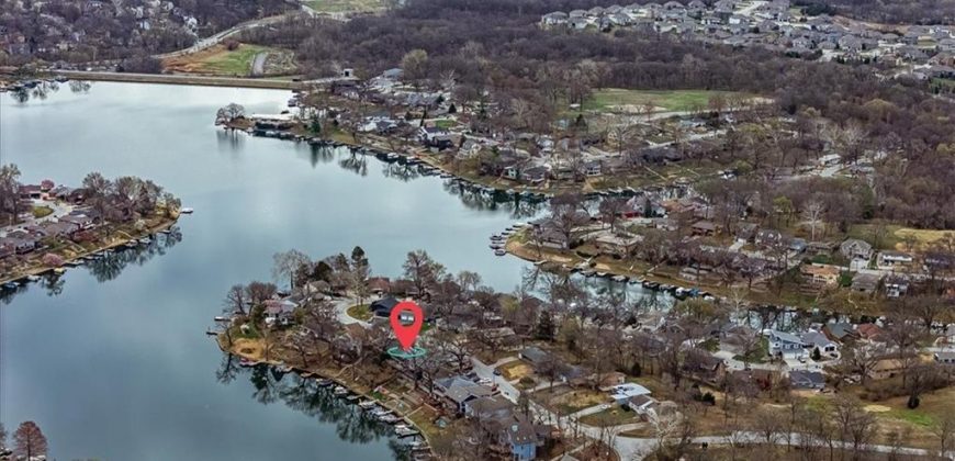 Homes for Sale in Kansas City, MO 64151 | 817 NW South Shore Drive