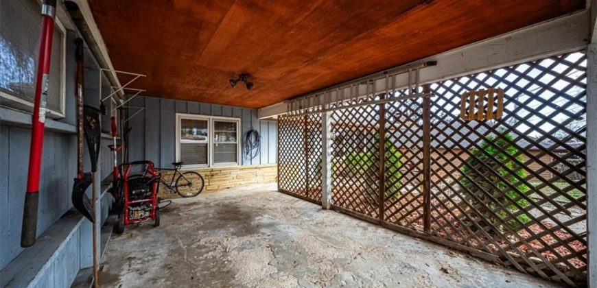 Homes for Sale in Kansas City, MO 64151 | 817 NW South Shore Drive