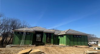 Homes for Sale in Parkville, MO 64152 | 7410 NW Pampas Lane