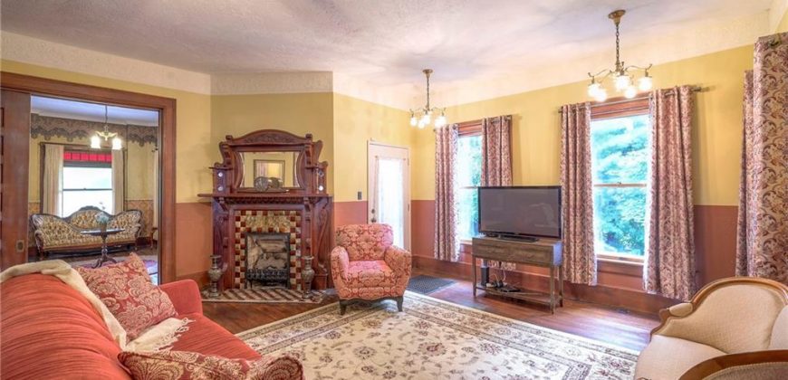 Homes for Sale in Parkville, MO 64152 | 1328  Main Street