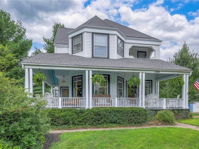Homes for Sale in Parkville, MO 64152 | 1328  Main Street