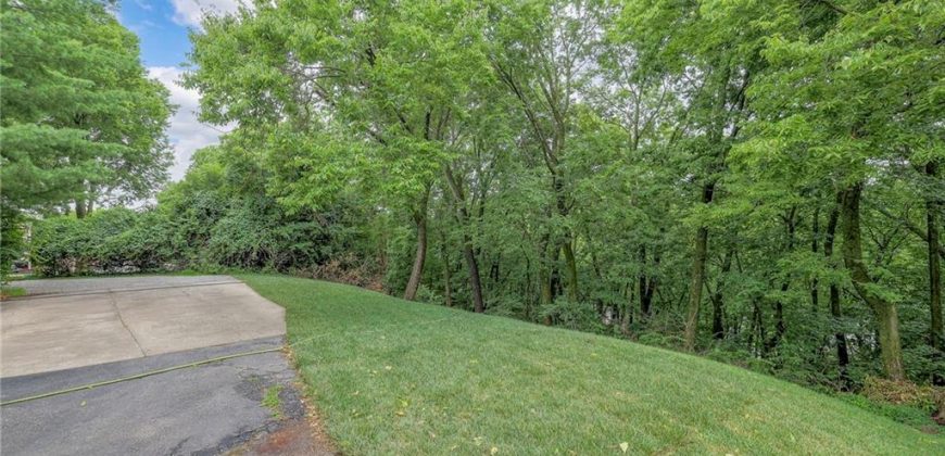 Homes for Sale in Parkville, MO 64152 | 1328  Main Street
