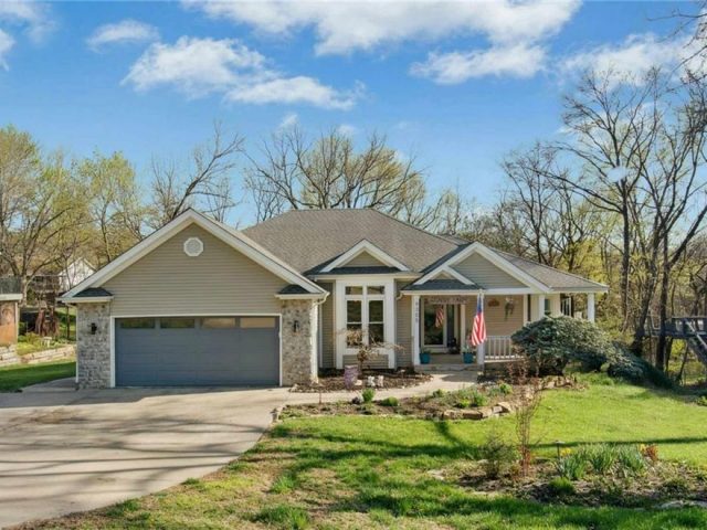 Homes for Sale in Weatherby Lake, MO 64152 | 9305 NW 80th Street