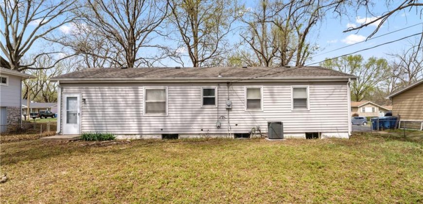 Homes for Sale in Liberty, MO 64068 | 309  Manor Lane