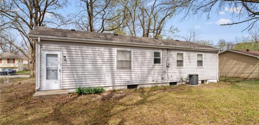 Homes for Sale in Liberty, MO 64068 | 309  Manor Lane