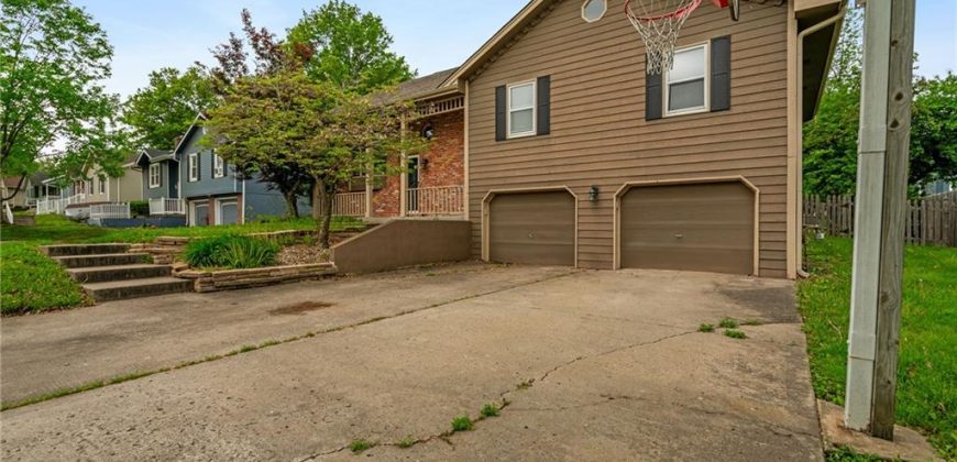 Homes for Sale in Kearney, MO 64060 | 1710  Regency Drive