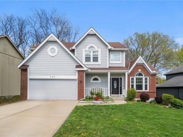 Homes for Sale in Kansas City, MO 64155 | 908 NE 101st Terrace