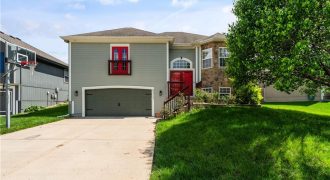 Homes for Sale in Kansas City, MO 64154 | 9517 N Adrian Place