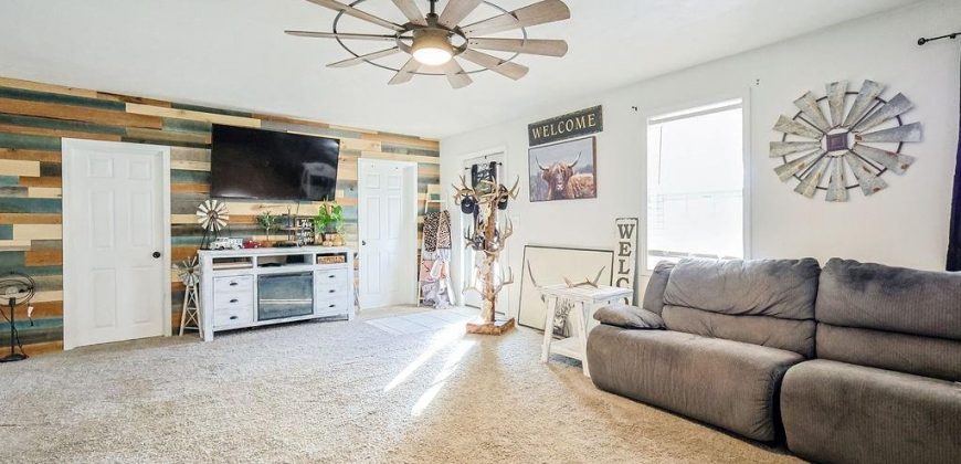 Homes for Sale in Dearborn, MO 64439 | 112 E 2nd Street