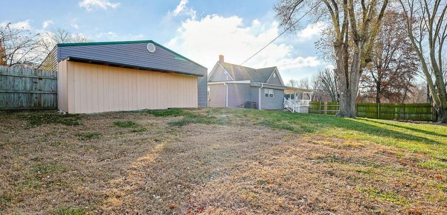 Homes for Sale in Dearborn, MO 64439 | 112 E 2nd Street