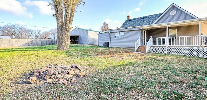 Homes for Sale in Dearborn, MO 64439 | 112 E 2nd Street