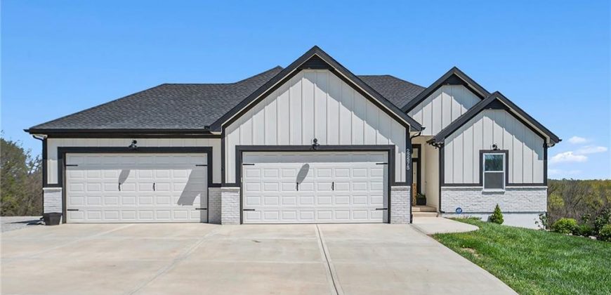 Homes for Sale in Dearborn, MO 64439 | 22575  New Market Cemetery Road