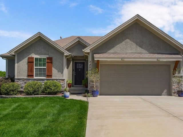 Homes for Sale in Kansas City, MO 64154 | 3806 NW Old Stagecoach Road