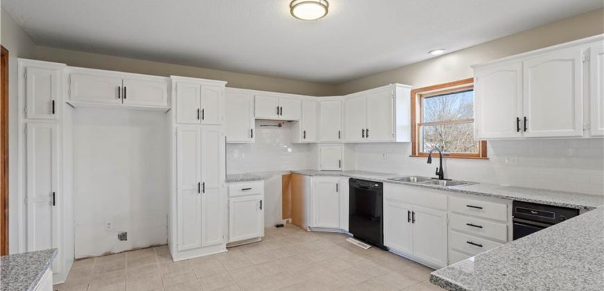 Homes for Sale in Platte City, MO 64079 | 20  Pine View Road