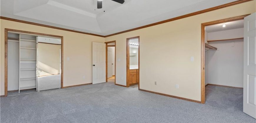 Homes for Sale in Platte City, MO 64079 | 20  Pine View Road