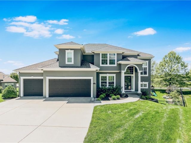 Homes for Sale in Kansas City, MO 64155 | 1903 NE 105th Street