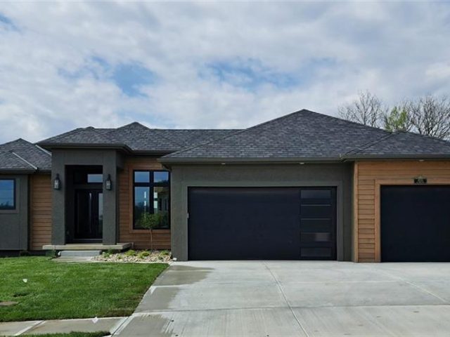 Homes for Sale in Kansas City, MO 64157 | 8720 N Lewis Avenue