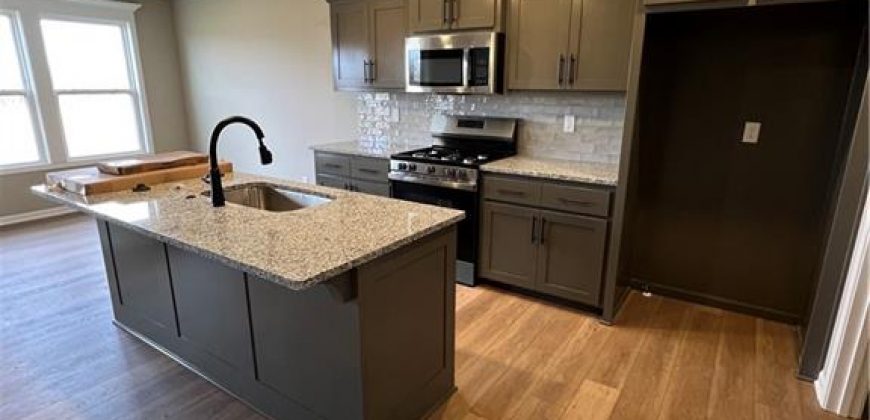 Homes for Sale in Kansas City, MO 64154 | 2124 NW 95th Street